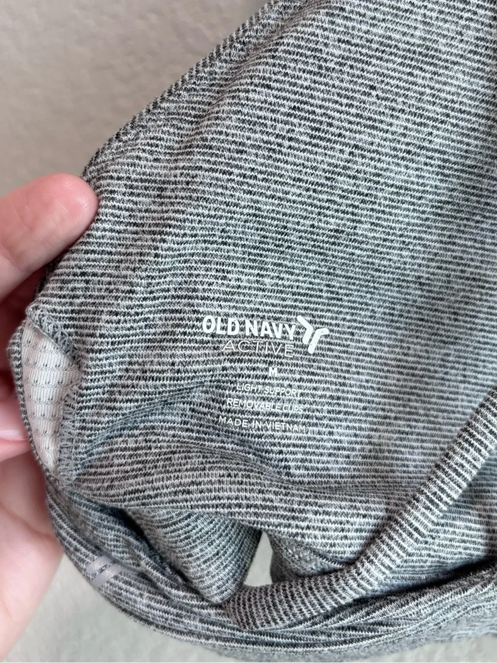 Old Navy Active Light Support Gray Criss Cross Strappy Sports Bra Size Medium